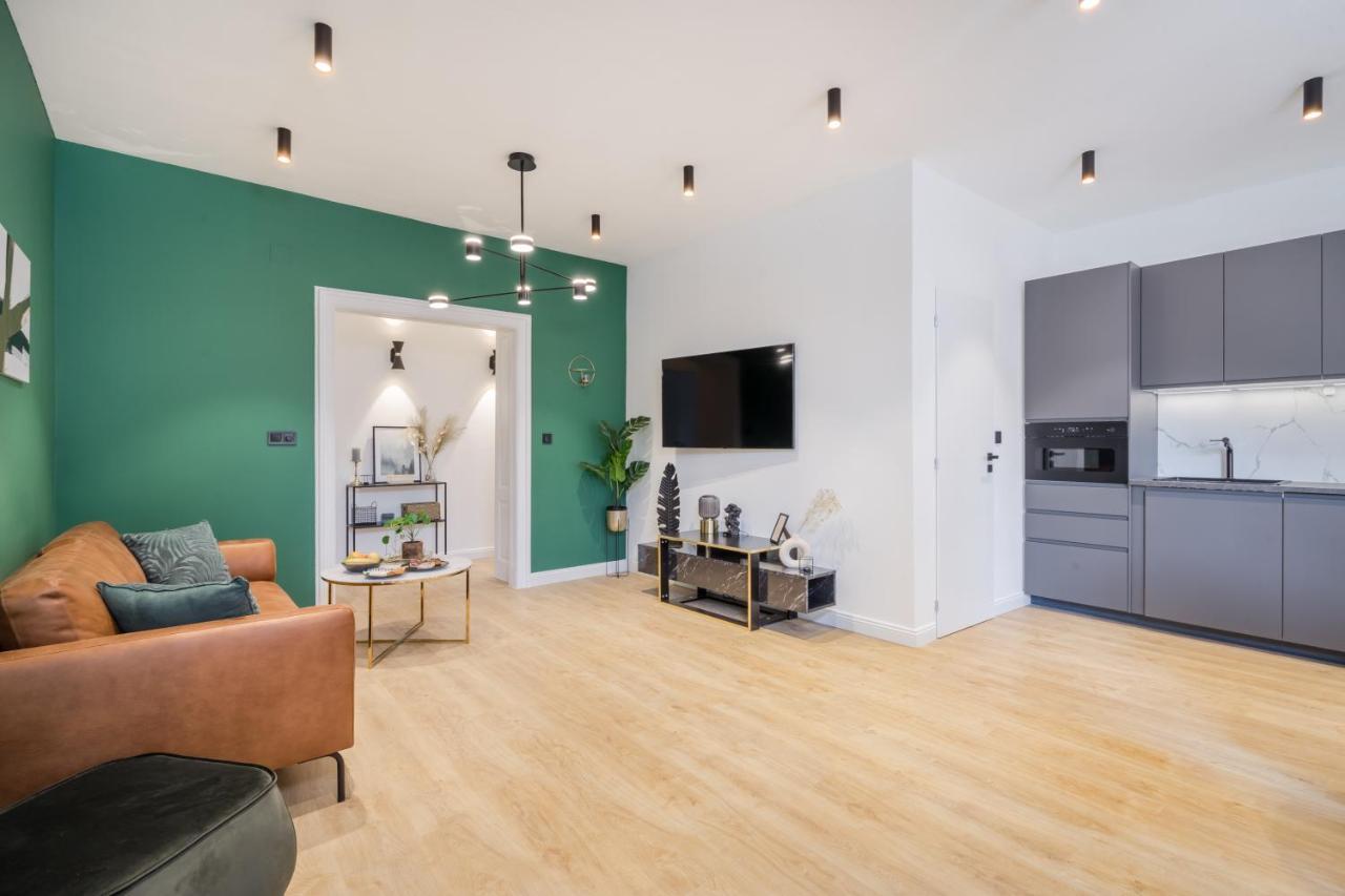 Tilia Luxury Apartment - 3 Bedrooms With Ac Будапеща Екстериор снимка